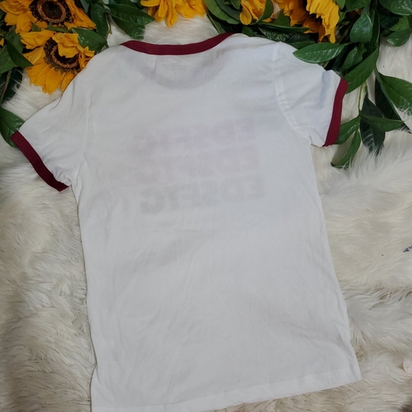 NWOT Vineyard Vines Stacked Slogan Tee - Picture 3 of 3